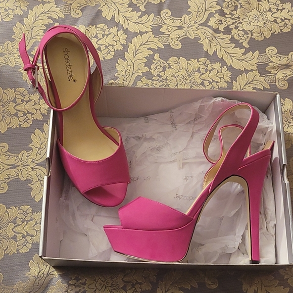 Fuchsia Platform Ankle Wrap Heels - Picture 8 of 10